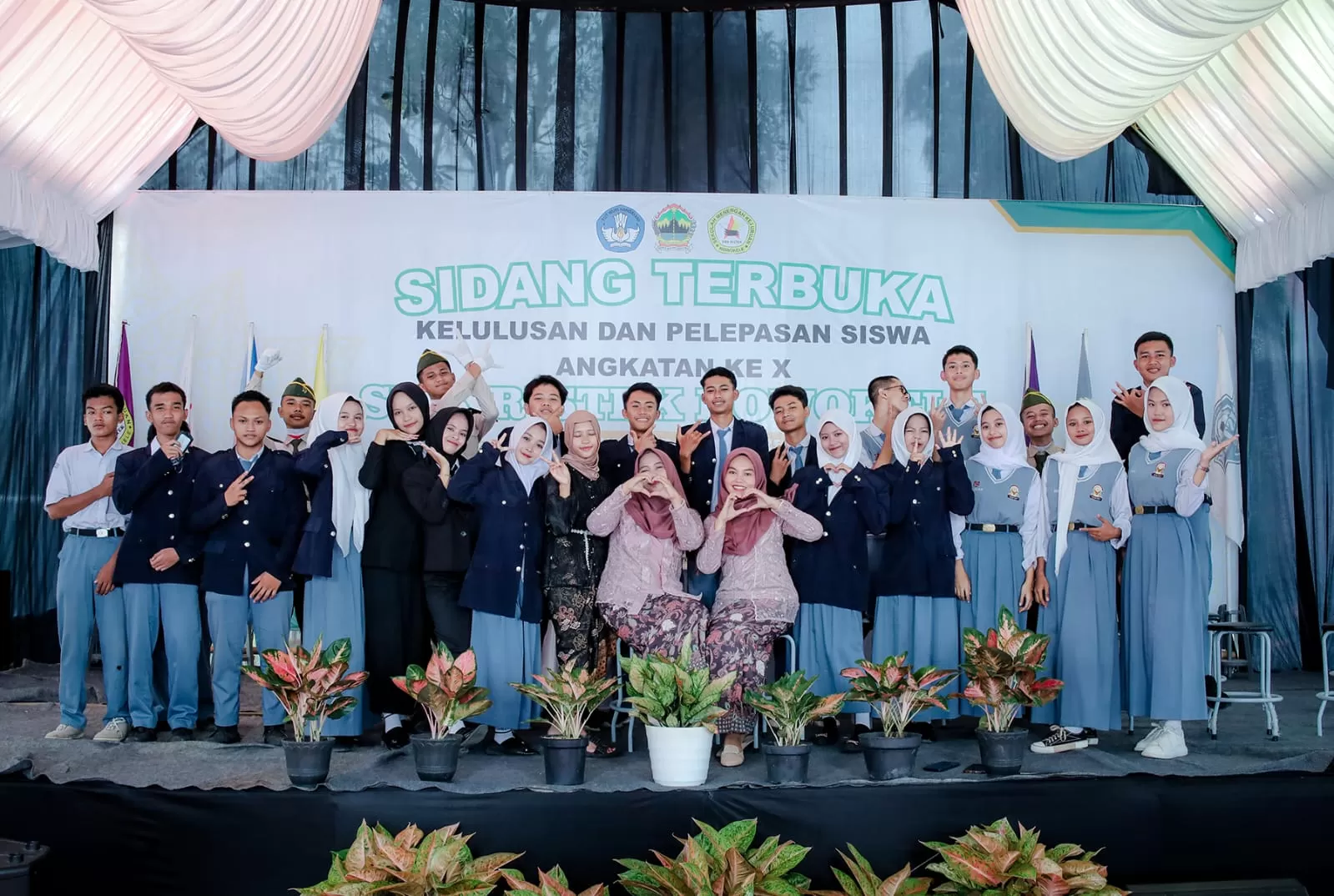 Wisuda ke-10